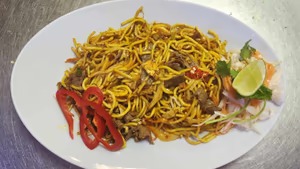 Mi xao bo - pirított tészta marhahússal